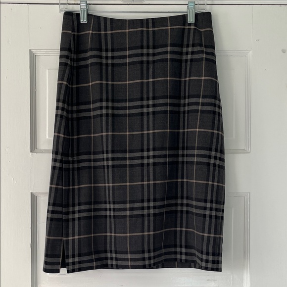 Burberry Pencil Skirt Size 8 - Picture 2 of 8